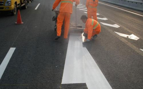 金银川路街道丙烯酸标线涂料